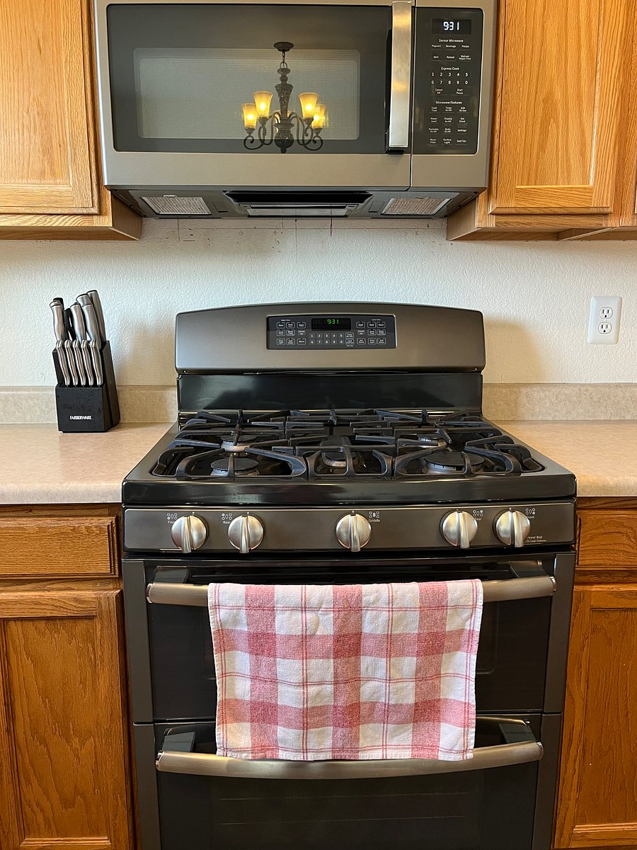 Gas stove