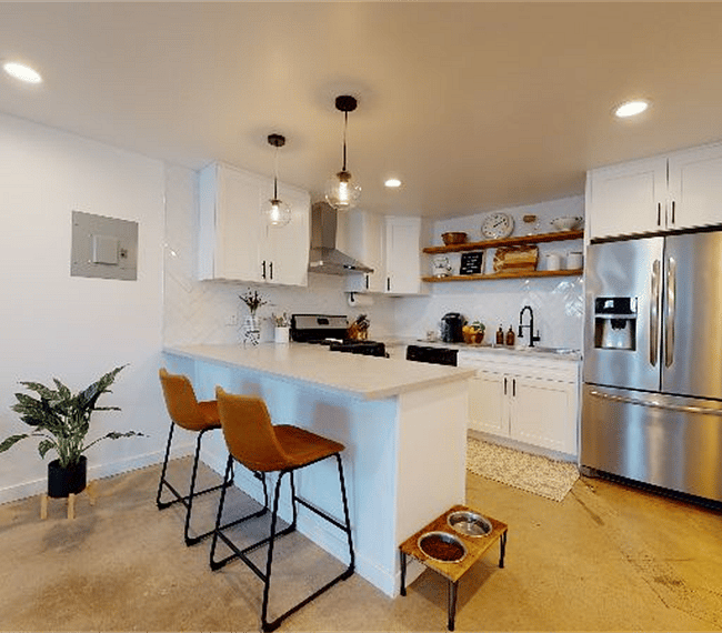 Full kitchen & island seating for 2.