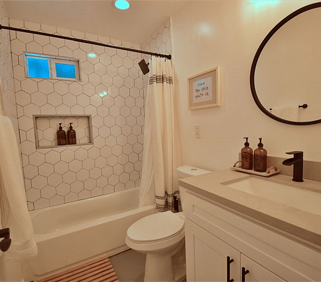 Full Bath/Shower.