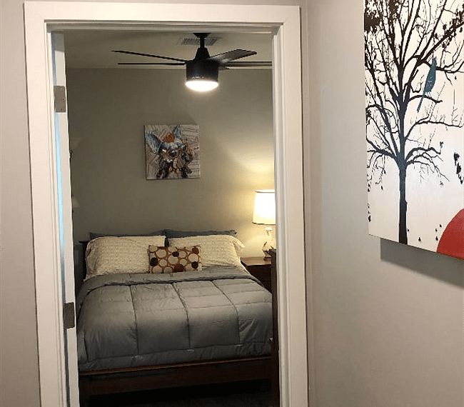 Second bedroom.