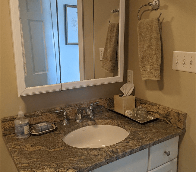 Private full bathroom