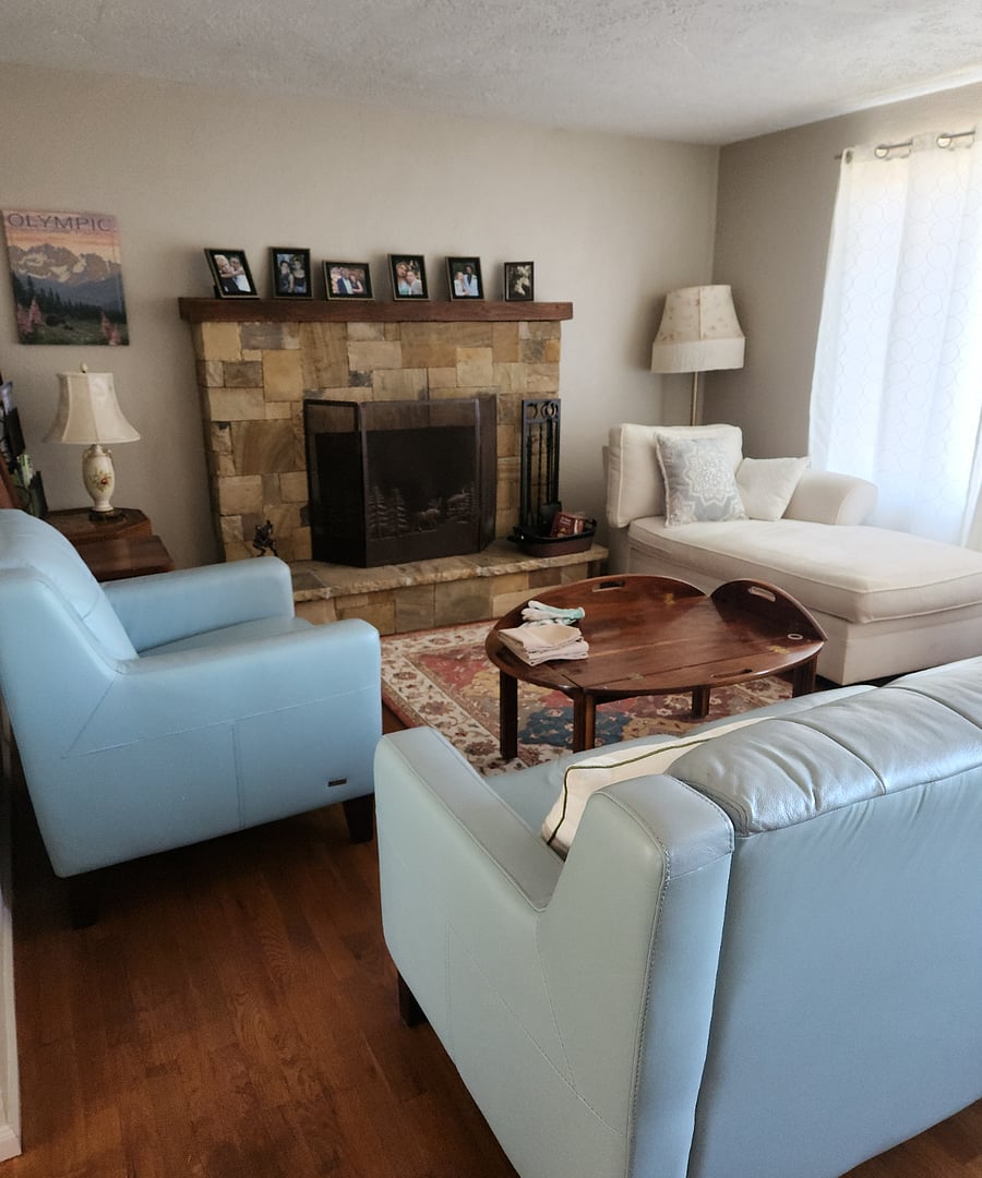 Living room.