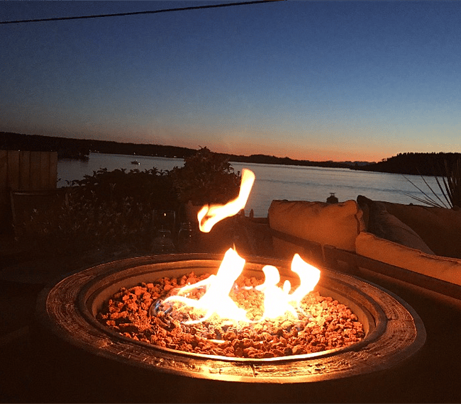 Gas fire pit
