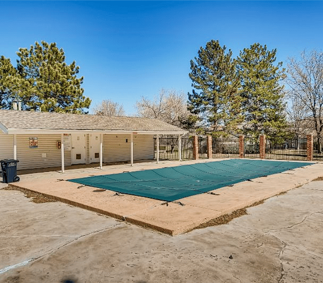 Community pool