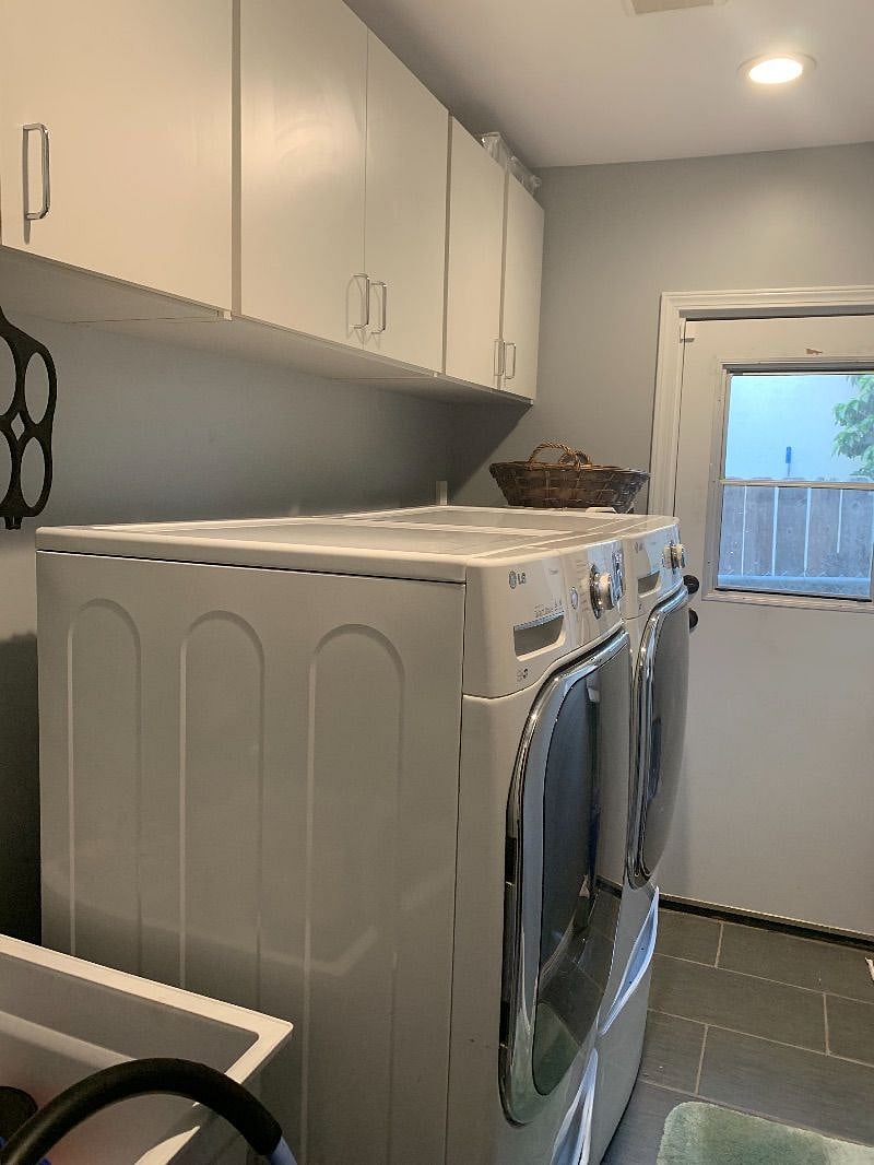 LED front load washer/dryer. Detergent supplies available to guests. Laundry bag available in the Garden Room to collect soiled laundry.