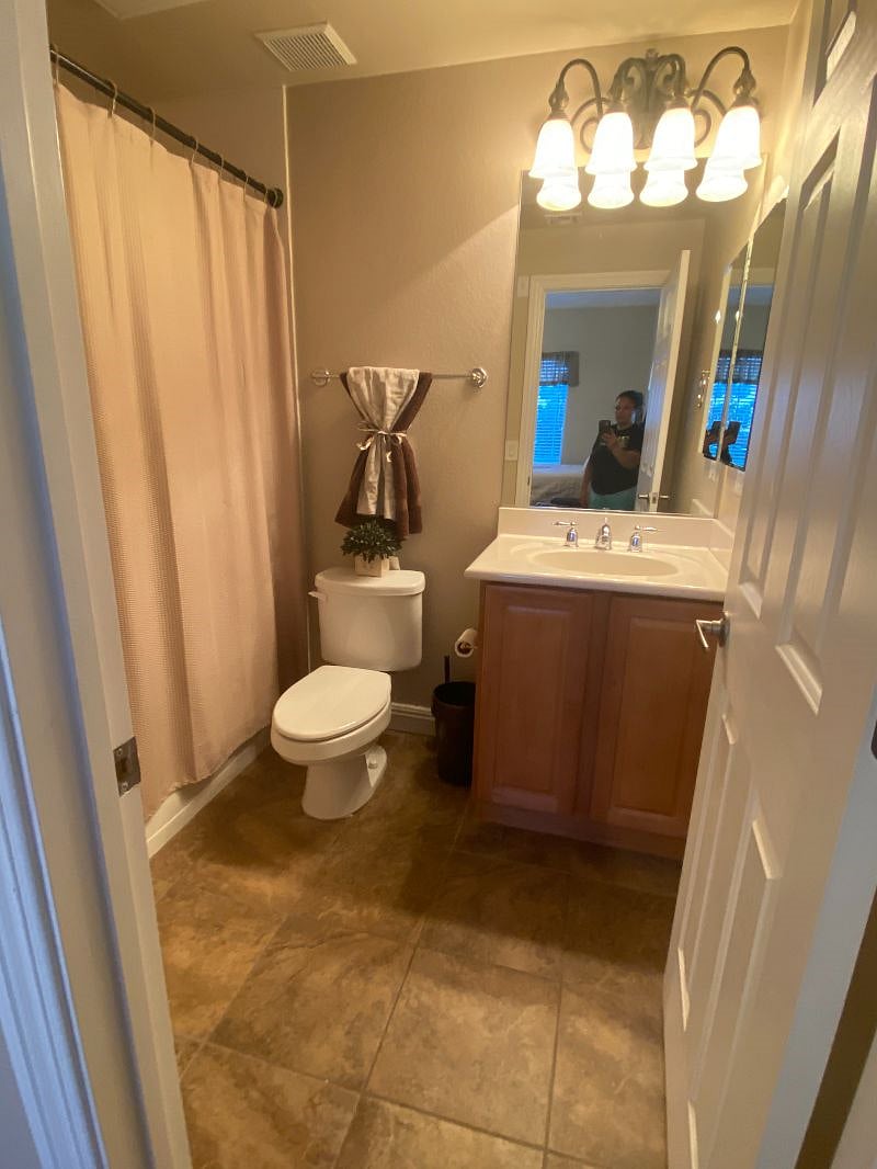 shower/tub