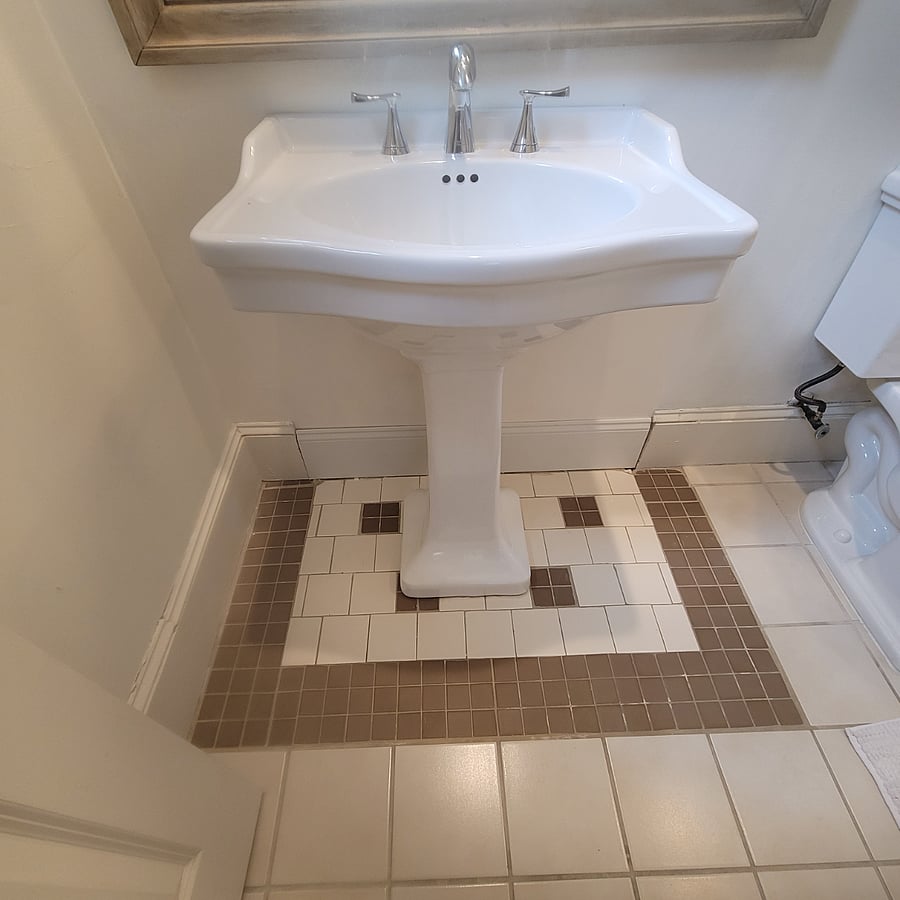 Pedestal sink