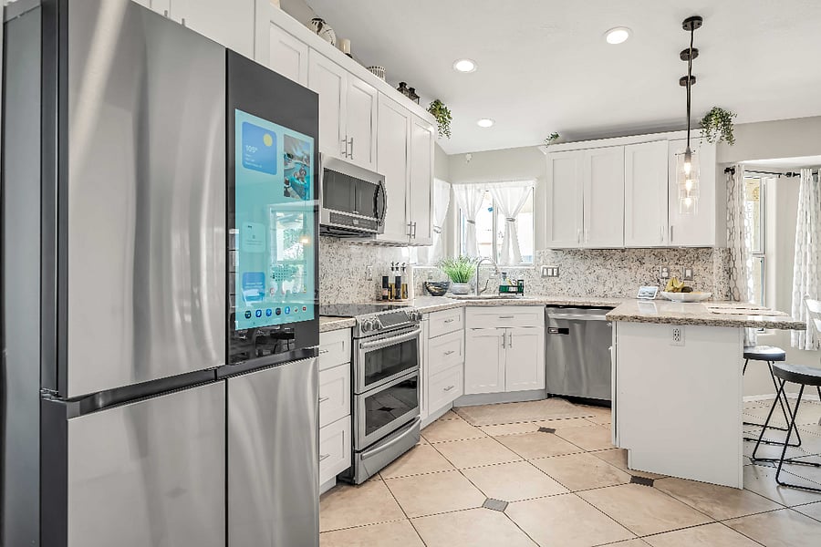 Kitchen - Microwave, kerig coffee maker, air fryer, Fridge 4 door with touch screen, dishwasher,