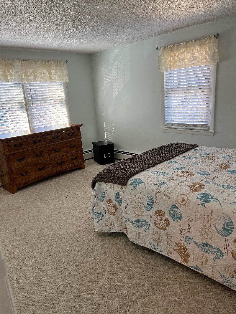 Bedroom 1 Queen