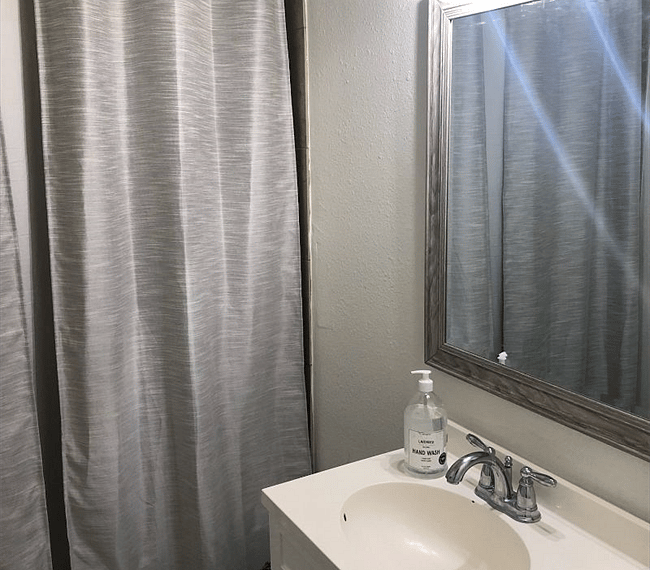 Furnished Finder property 289125_1 photo 21