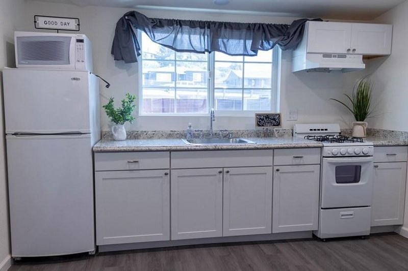 Full Kitchen with a view to the front of the casita
