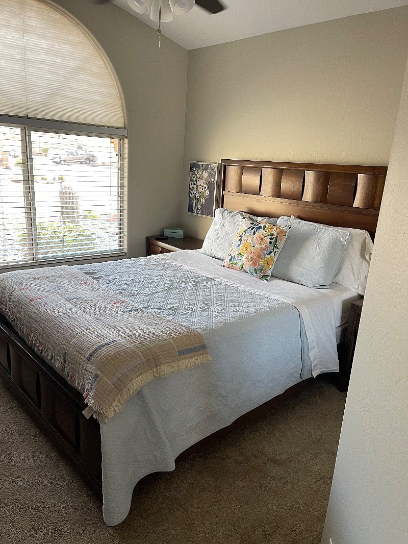 2nd bedroom