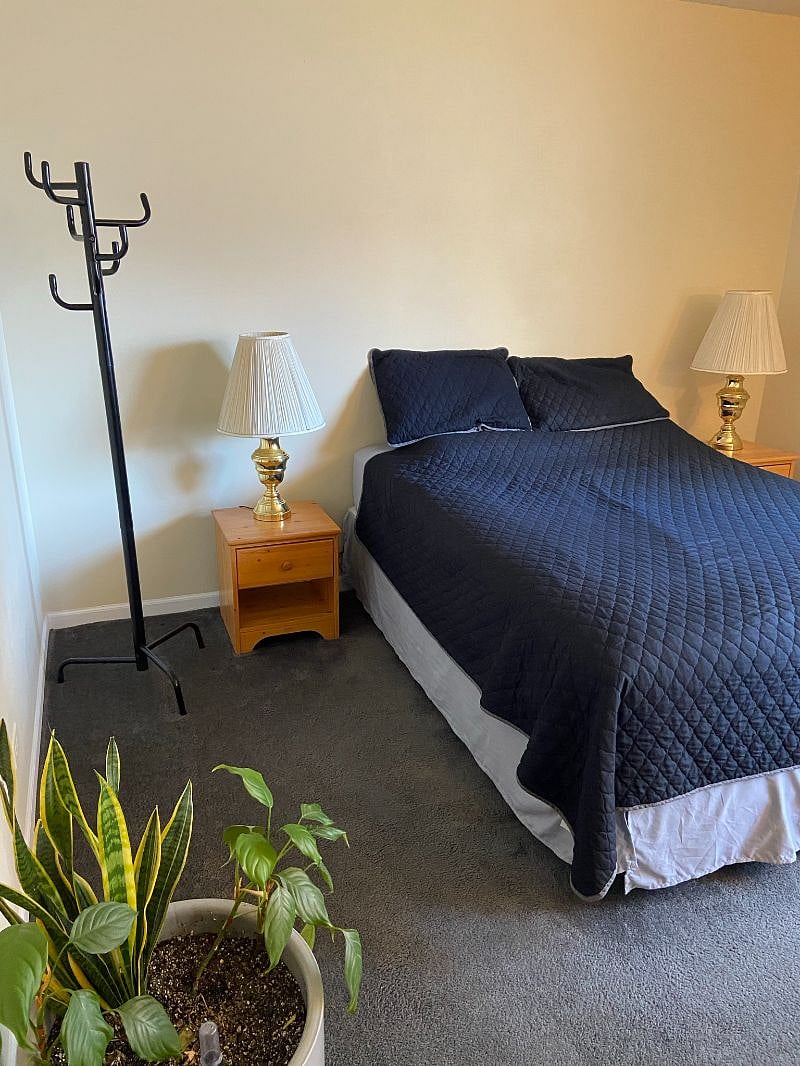 Comfortable queen bed