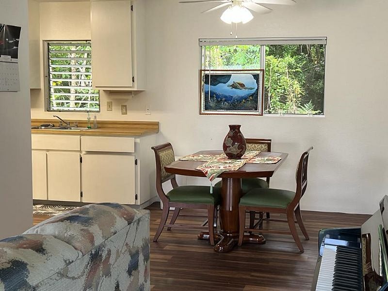 Enjoy a restful meal in your family dining room with four comfortable chairs, plus three more chairs in the bedrooms.
