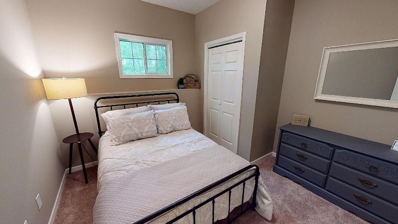 Unit B Bedroom 2 - Has nice large closet, great for storage and easy to block light if working nights
