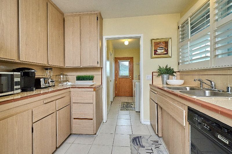 Furnished Finder property 289790_1 photo 11