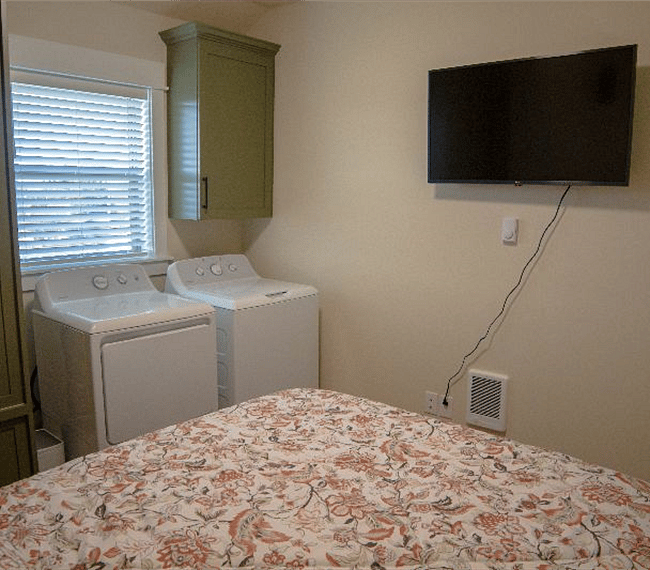Laundry/bedroom