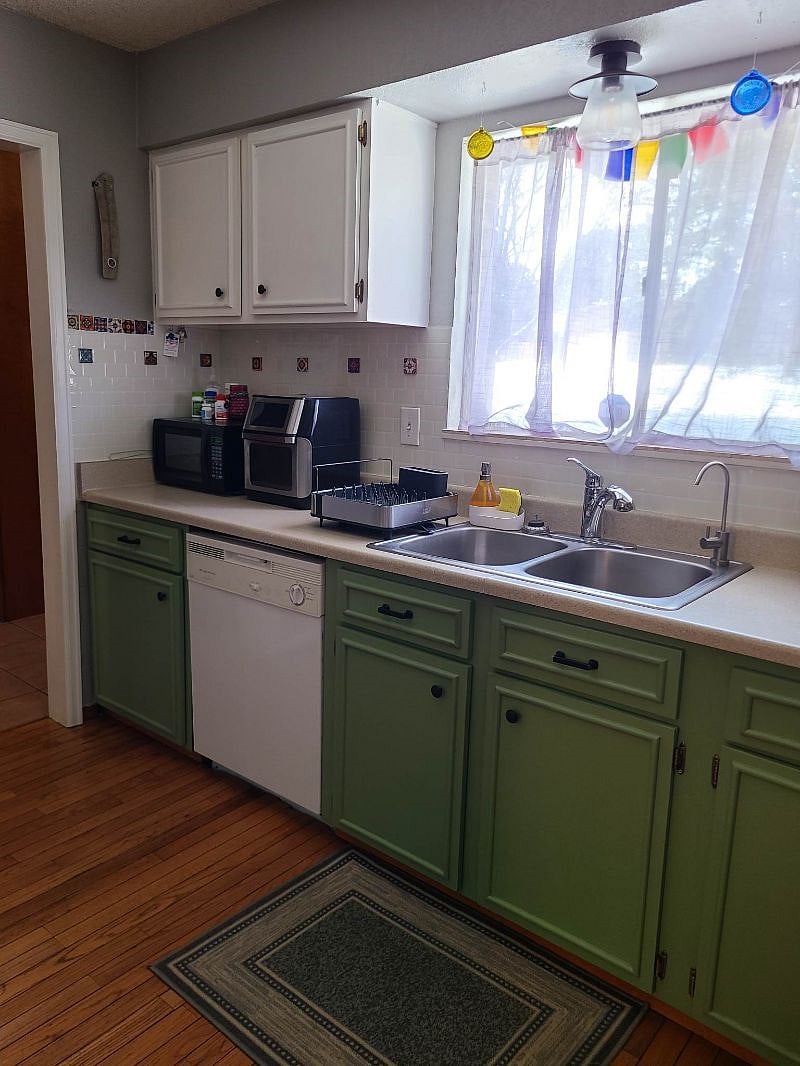 microwave, XL air fryer, and RO drinking water system