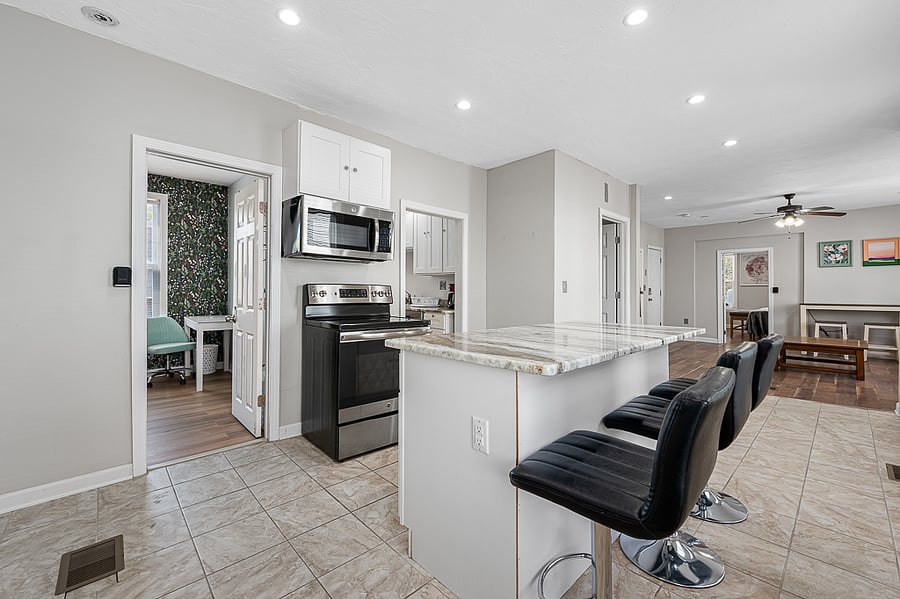 Furnished Finder property 289981_1 photo 10