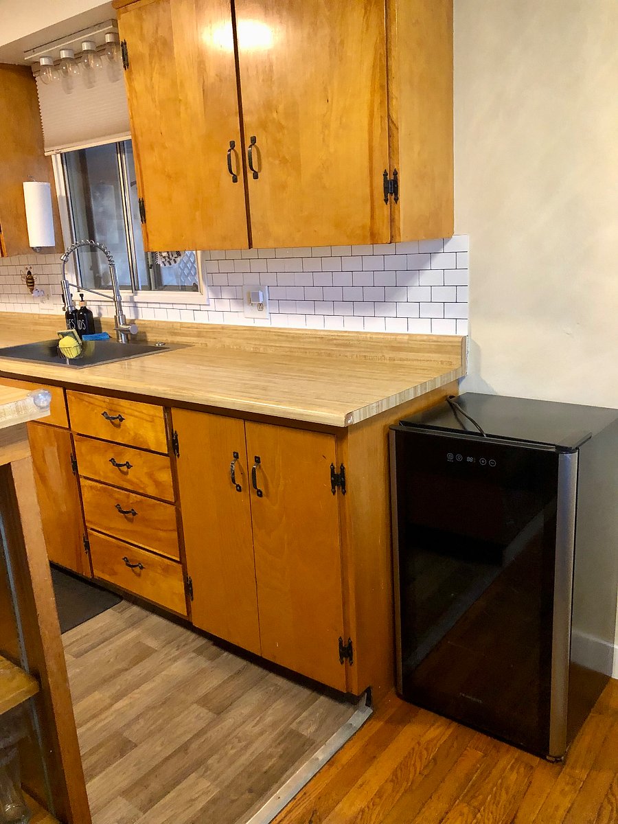 Wine or drink fridge on the right
