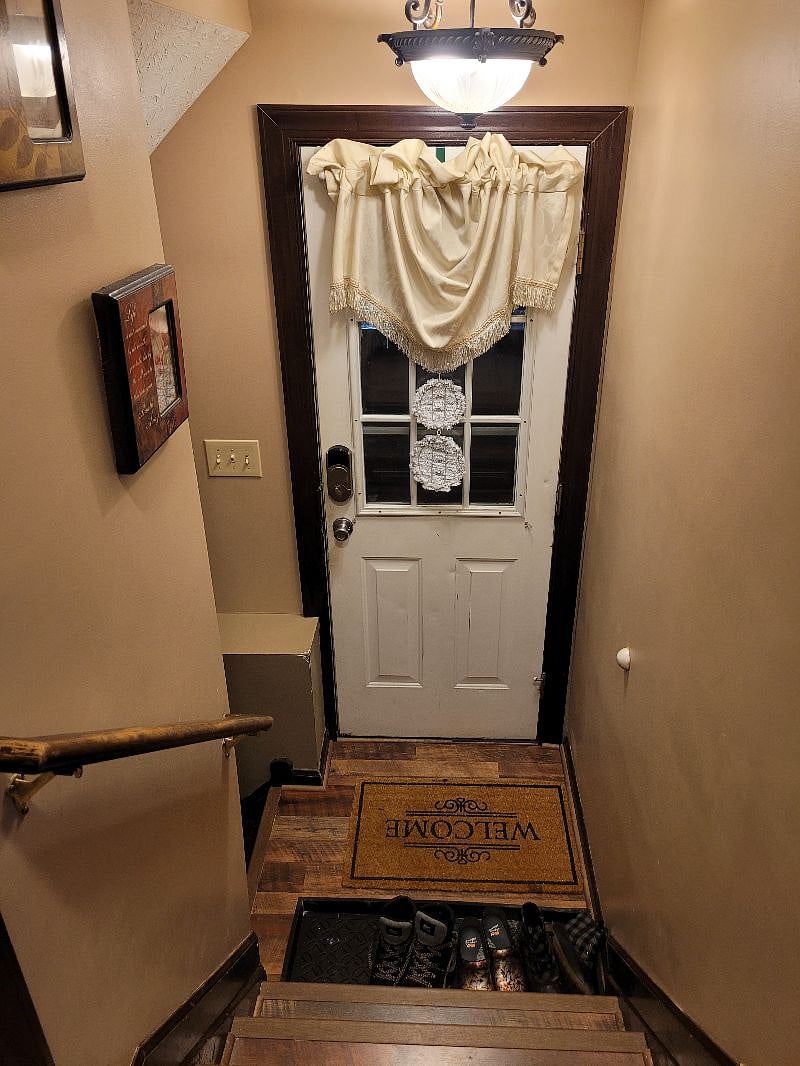 Sidedoor entrance