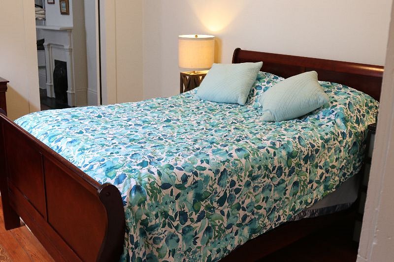 Queen bedroom