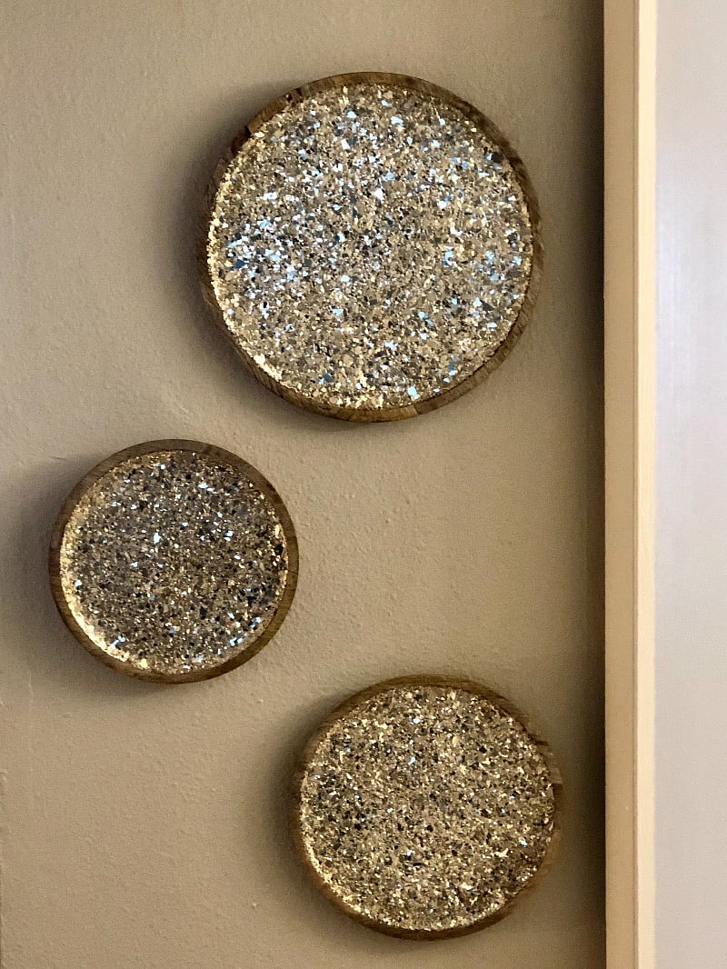 Decorated with modern art.