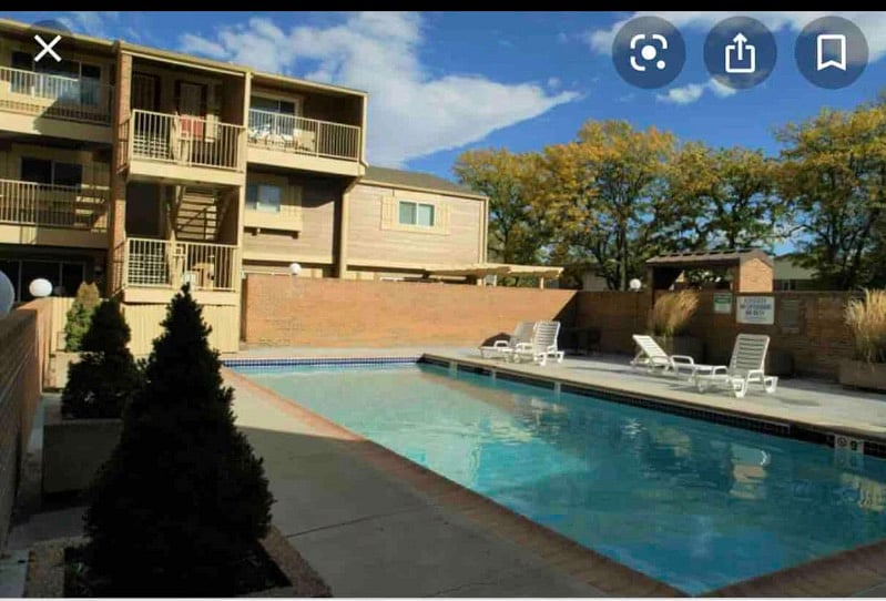 Pool on the grounds. Beach/pool towels are provided.