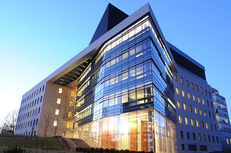 Albert Einstein Hospital 0.8 Miles 