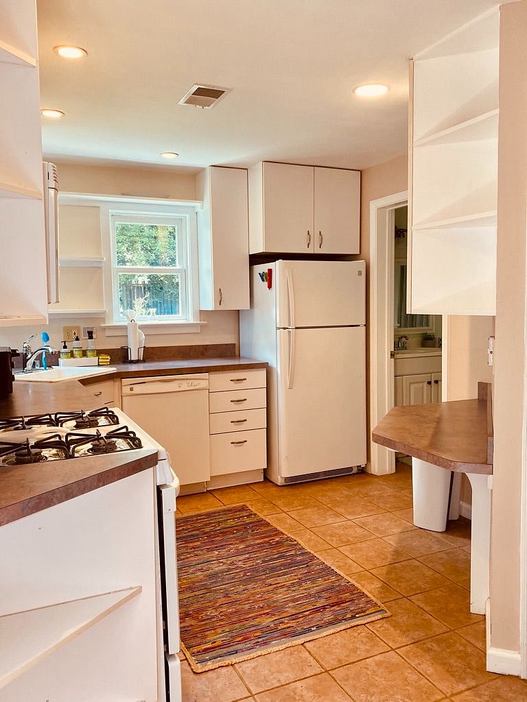 Furnished Finder property 290656_1 photo 3