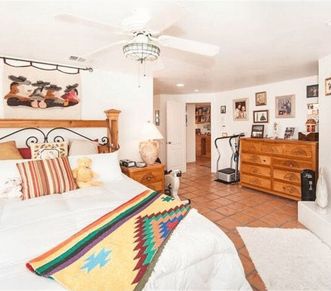 Master Bedroom, 2nd Floor 