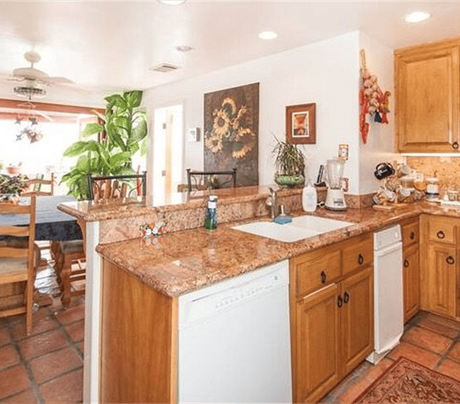 Kitchen Counter, 3rd Floor