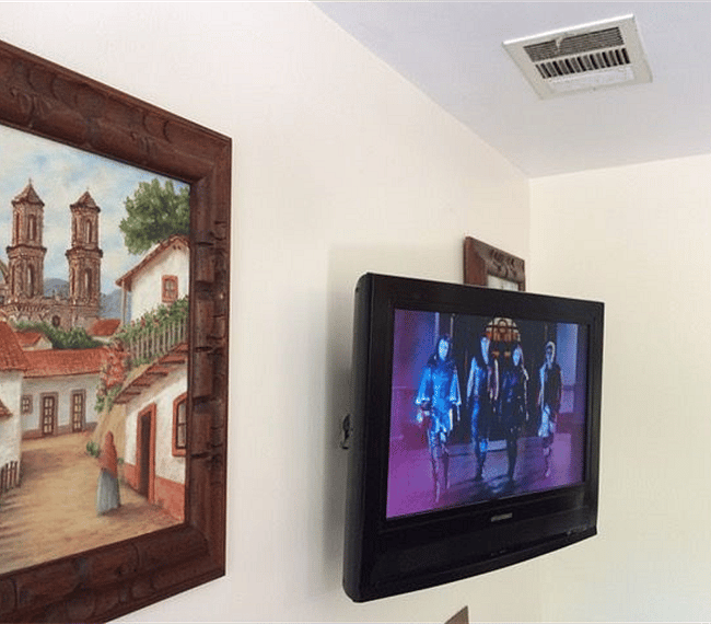 Apartment, Smart TV On Adjustable Mount, 1st Floor