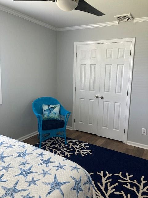 Large closet in Bedroom2