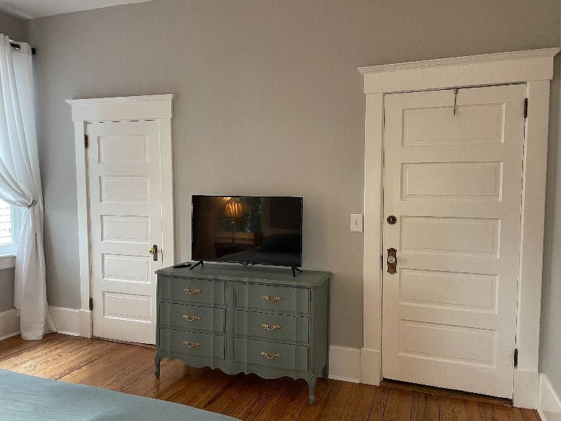 Bedroom #2, picture 2