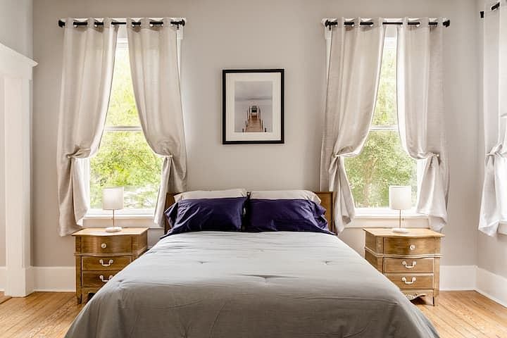 Bedroom #1, picture #4