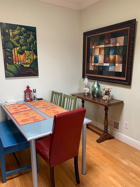 Dining area in the kitchen