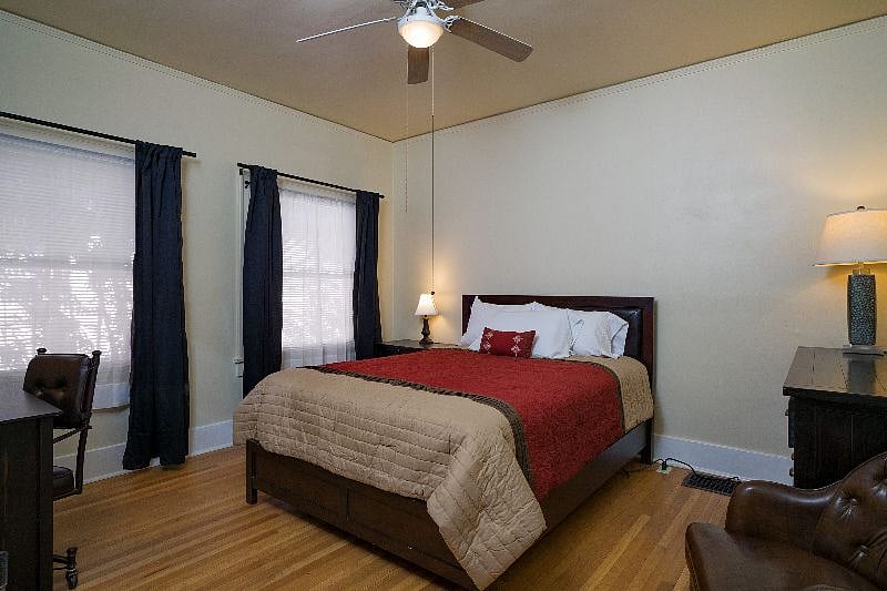 Furnished Finder property 292120_2 photo 1