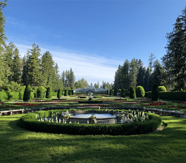 Manito Park - Duncan Gardens (0.6 miles away)