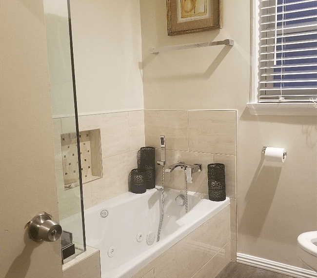 Small Jacuzzi Tub