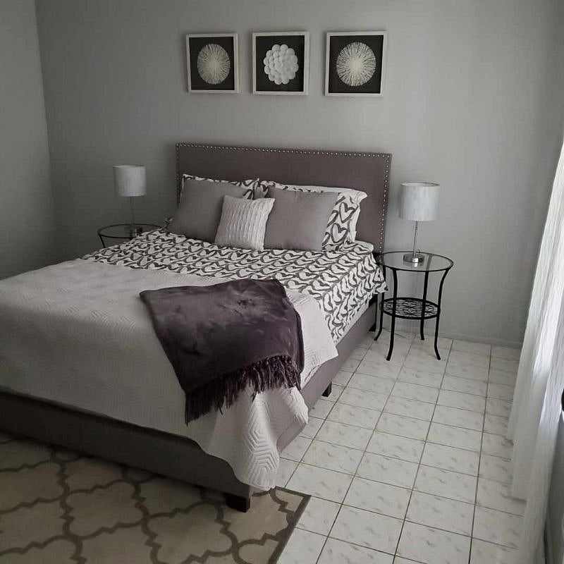 Guest bedroom 