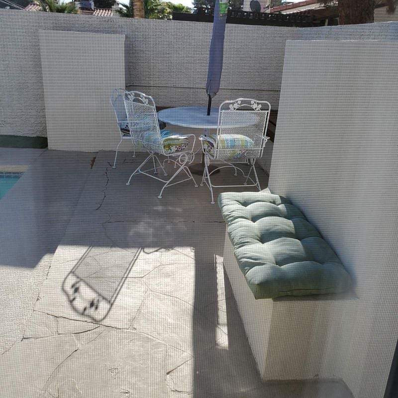 Sitting area to dry off from the pool