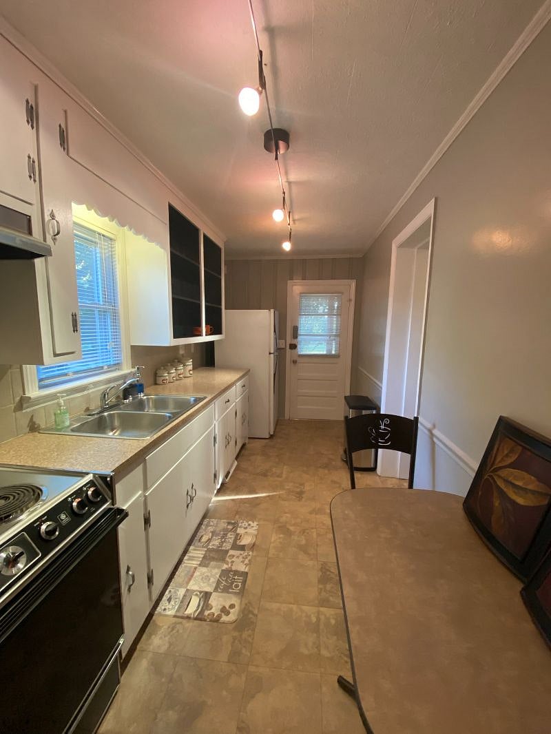 Furnished Finder property 292417_2 photo 24