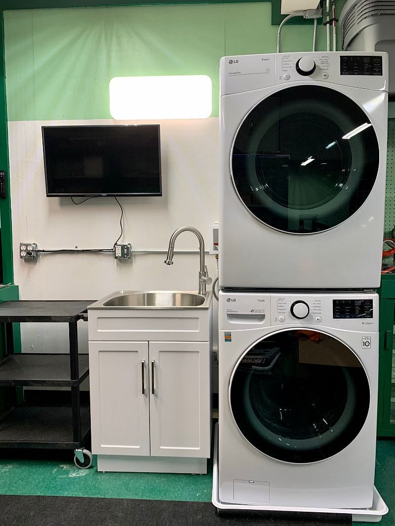 Traveler Laundry (Shared with one other traveler)