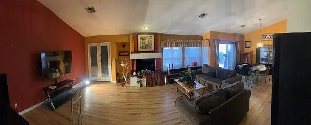 Furnished Finder property 292703_4 photo 28