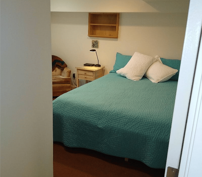 Queen size bed