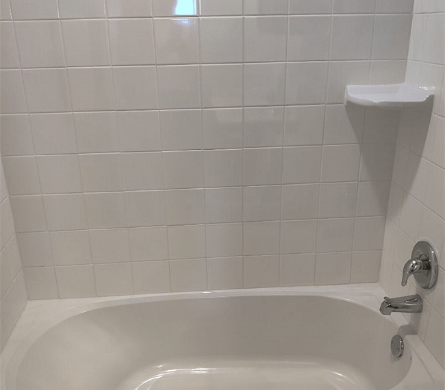 Bathroom tub 