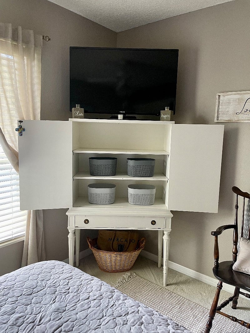 Smart TV for streaming your favorite internet channels. Cabinet for extra storage 