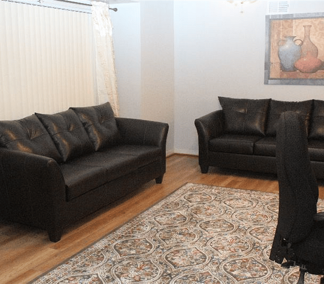comfortable office space
easy to sanitize furniture after each guest
