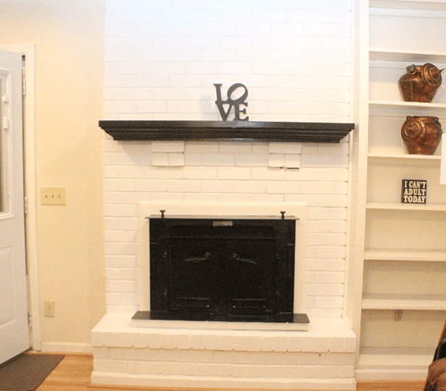 Family Room ( Fire Place Not to be Used)!
